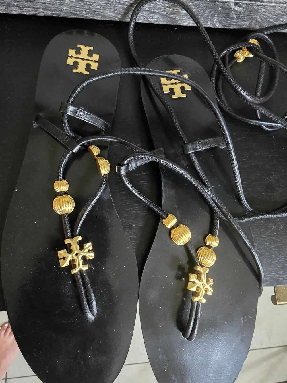 Tory Burch Women’s Capri Flat Lace Up Sandals Gold And Black 10